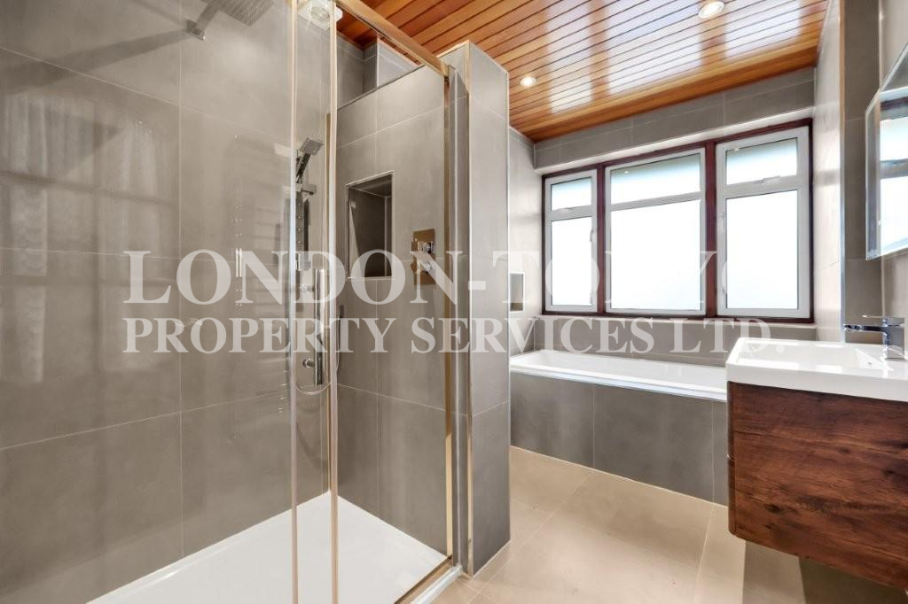 Longland Drive N20 :: London-Tokyo Property Service